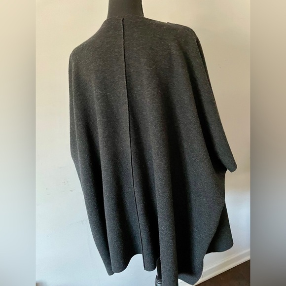 Eileen Fisher Cape Wrap Size M Outerwear Charcoal Black Merino Wool Reversible - Picture 7 of 13
